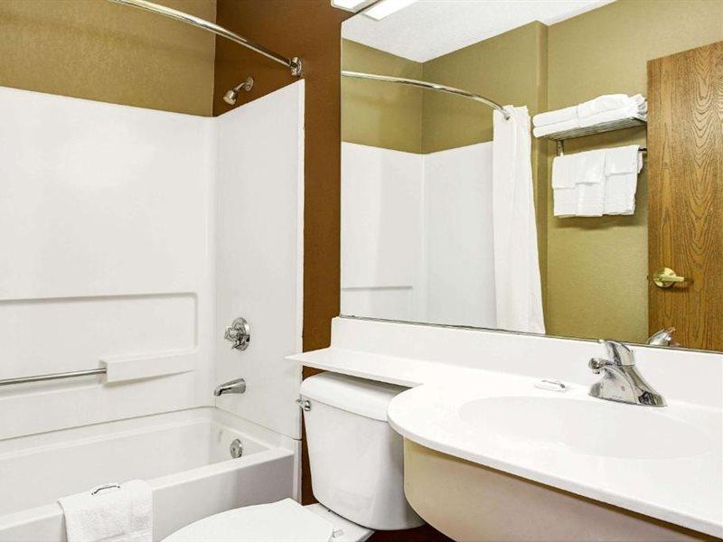 Hotel Microtel & By Wyndham
