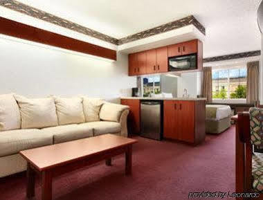 Microtel & By Wyndham 2*
